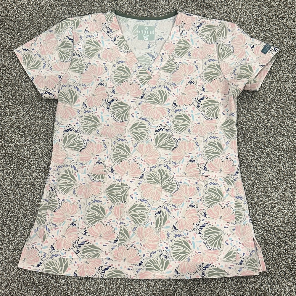 Med Couture Pastel Floral Scrub Top